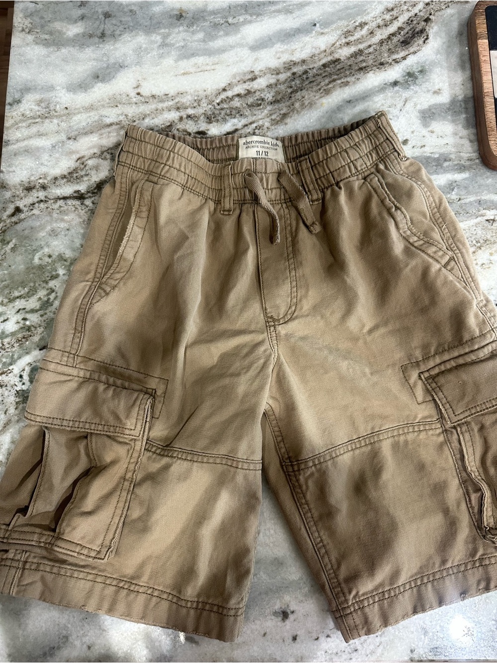 abercrombie kids tan cargo shorts with pockets